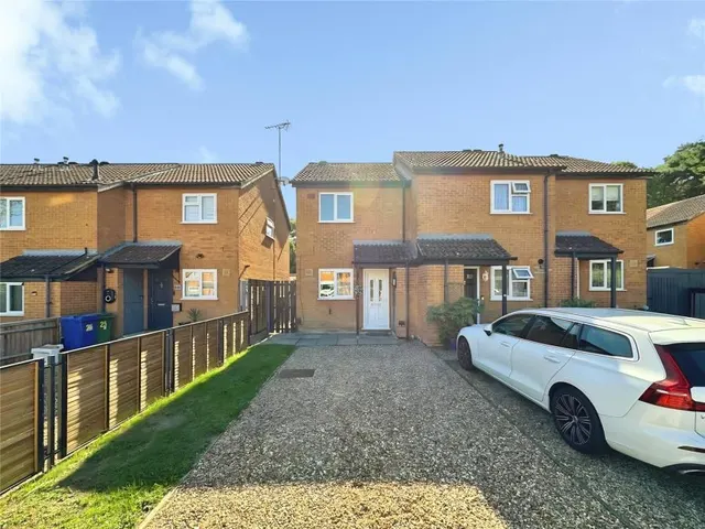 Frensham, Bracknell, RG12, photo 1