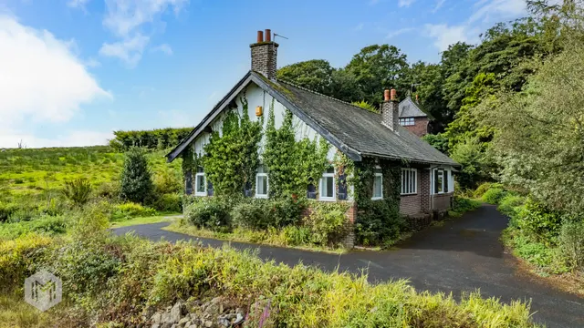 Chequers Horrocks Fold, Bolton, BL1 7BX, photo 1