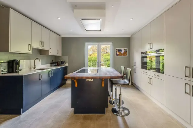 Photo 2 — The Fairfield, Farnham, Surrey, GU9 8AJ