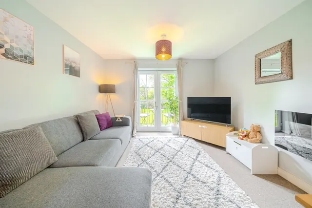 Photo 3 — Champs Sur Marne, Bradley Stoke, Bristol