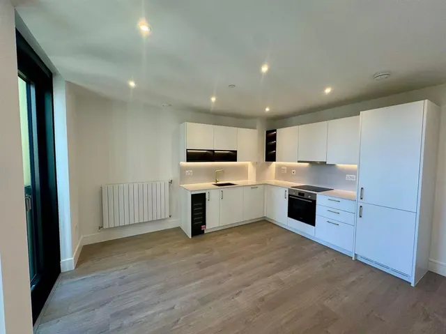 2 bedroom flat — Redwood tower，twelve trees park
