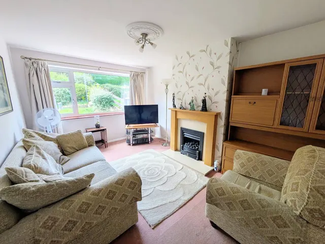 Photo 2 — Carlton Road, Rugby, CV22 7PD