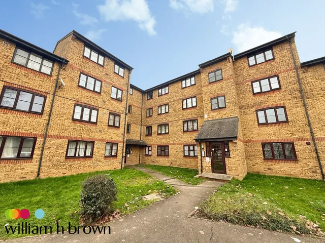 Crest Avenue, Grays, RM17, photo 1
