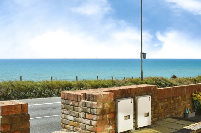 Little Crescent, Rottingdean, BN2, photo 2