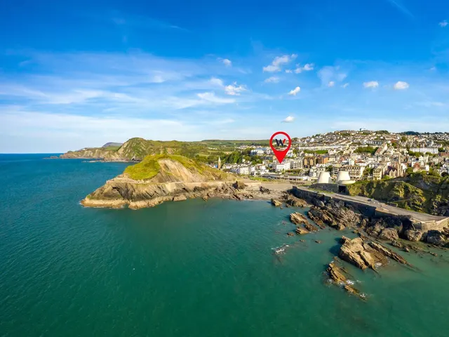 Sommers Crescent, Ilfracombe, EX34, photo 1