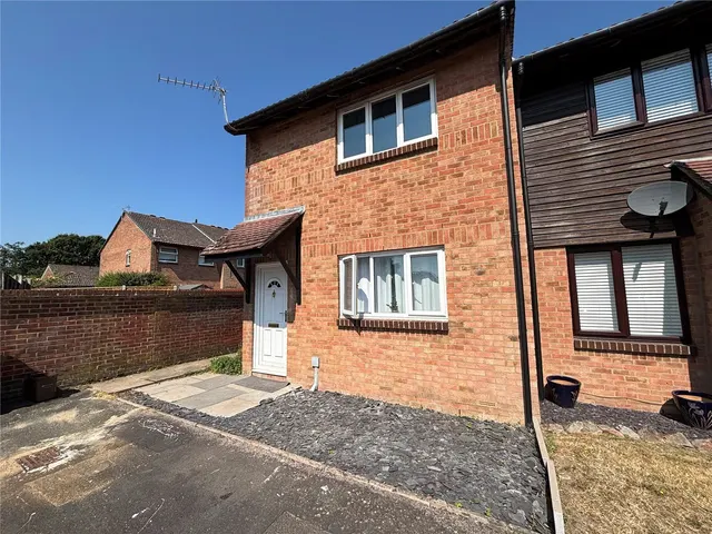 Wellers Close, West Totton, SO40, photo 1