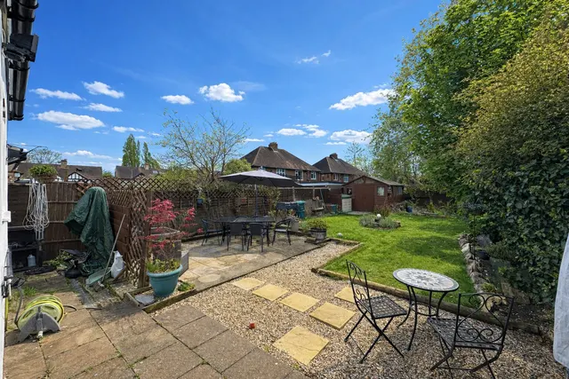 Sefton Avenue, London, NW7, photo 3