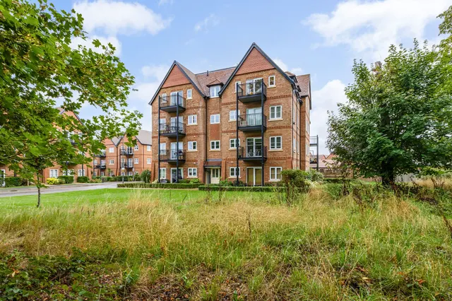 Aspen Road, High Wycombe, HP10, photo 1