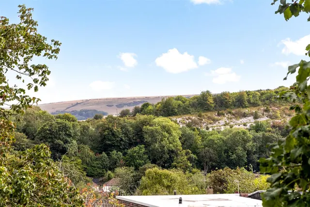 Photo 2 — Warren Drive, Lewes, BN7 1HD