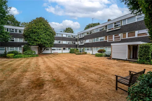 Wellesley Road, Twickenham, TW2, photo 2