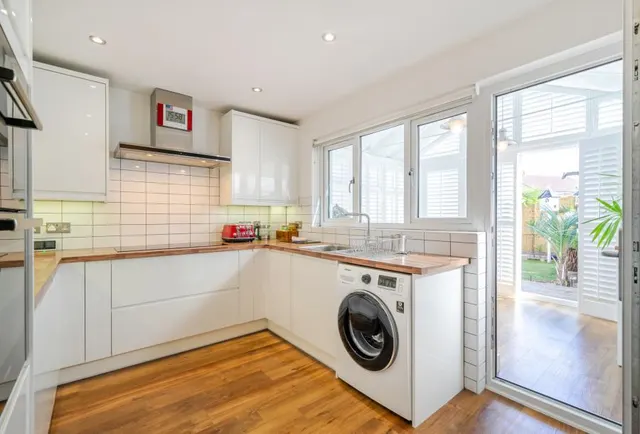 Elderwood Drive, Longwell Green, BS30, photo 3