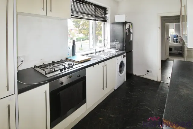Carlton Road, Romford, RM2, photo 2
