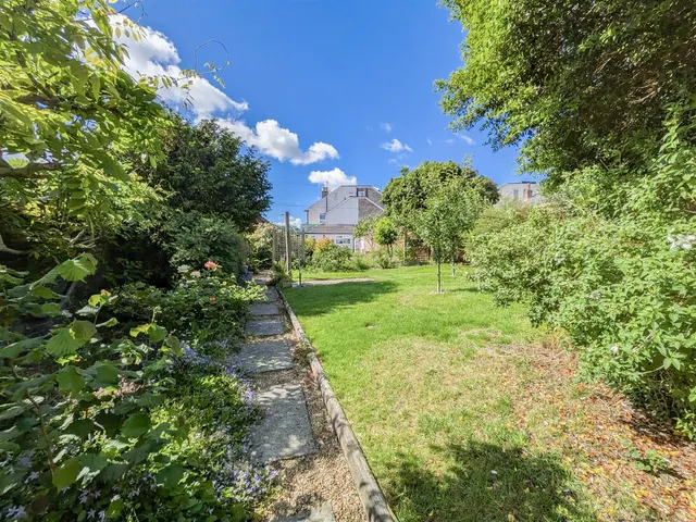 Photo 2 — Framfield Road, Uckfield, TN22 5AH