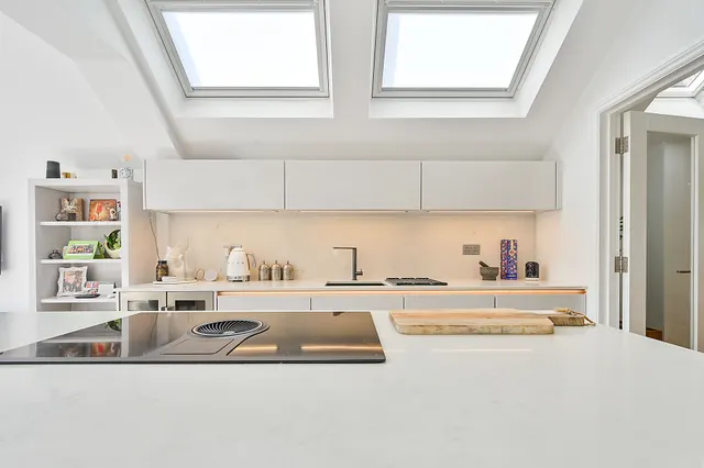 Teddington, TW11, photo 2