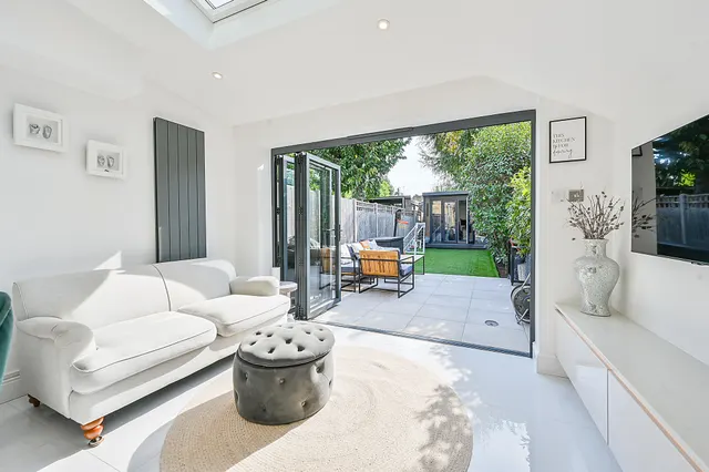 Teddington, TW11, photo 3