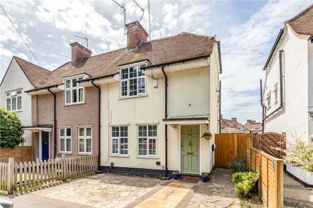 Oyster Lane, Byfleet, West Byfleet, S..., photo 1