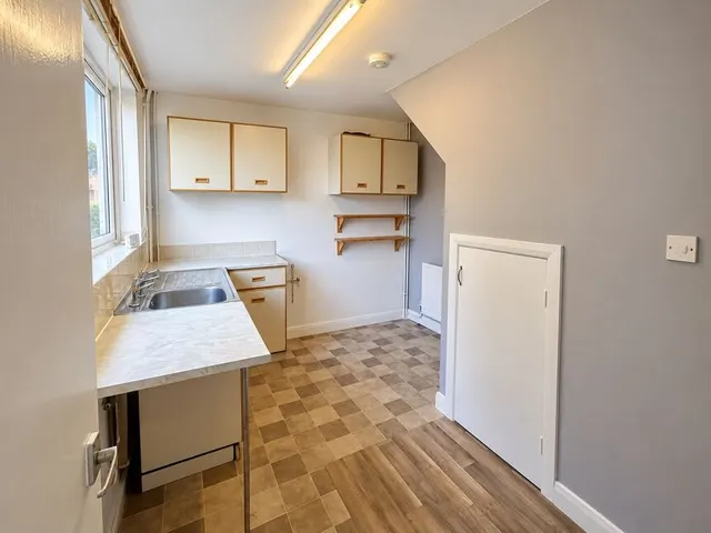 Photo 2 — Littlefield Lane, Grimsby, Lincolnshire, DN31