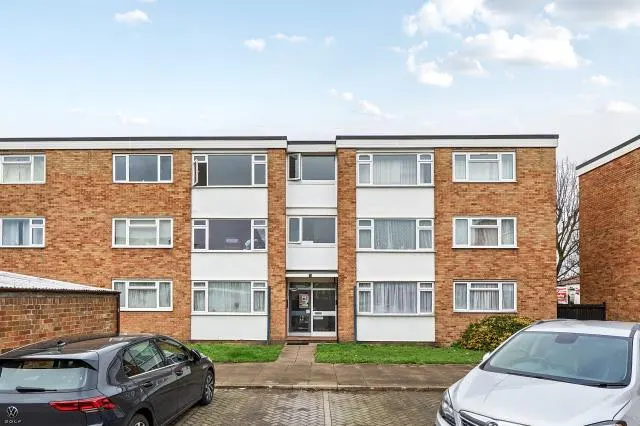 Tolworth Rise South, Surbiton, KT5, photo 1