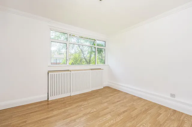 Barnhill Road, Wembley, HA9, photo 1