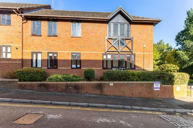 Station Road, Harpenden, AL5, photo 1