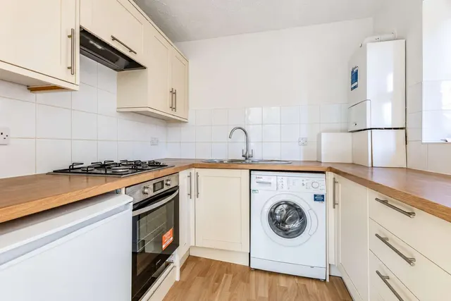 Station Road, Harpenden, AL5, photo 3