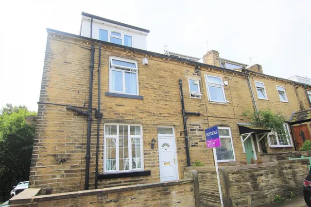 Main Street, Cottingley, BD16, photo 1