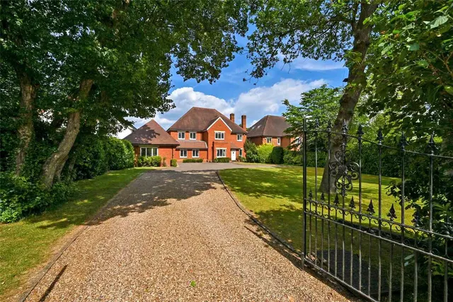 St. Leonards Hill, Windsor, SL4, photo 3