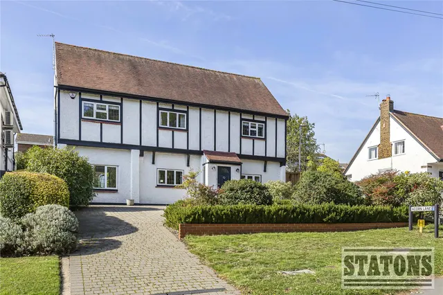 Tolmers Road, Cuffley, Hertfordshire, EN6 4JF, photo 1