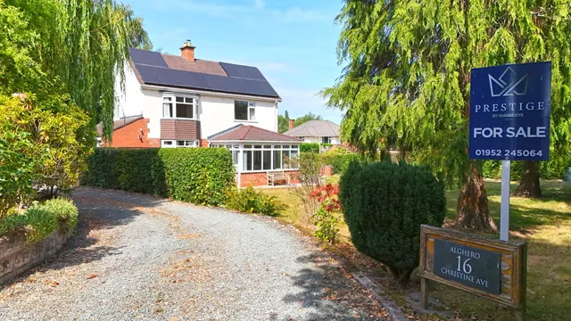 Christine Avenue, Wellington, Telford TF1 2DX, photo 1