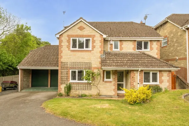 Nathan Close, Yeovil, photo 1