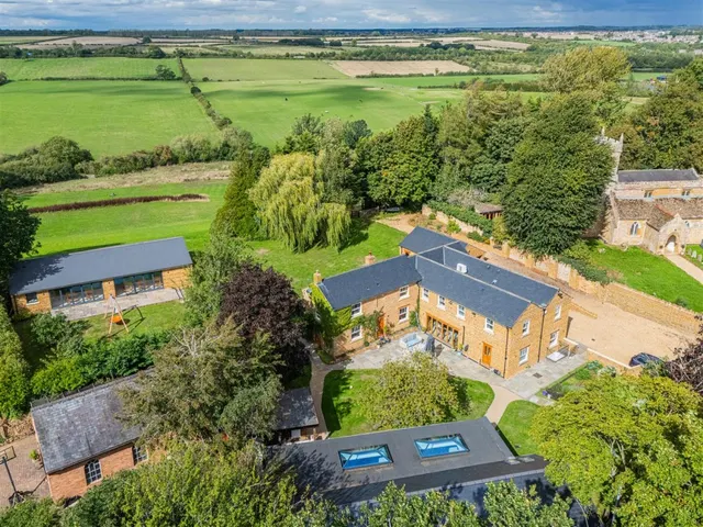 Howarth House, Orton, photo 2