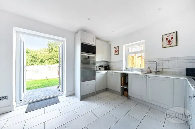 Oaklands Road, Petersfield, GU32, photo 3
