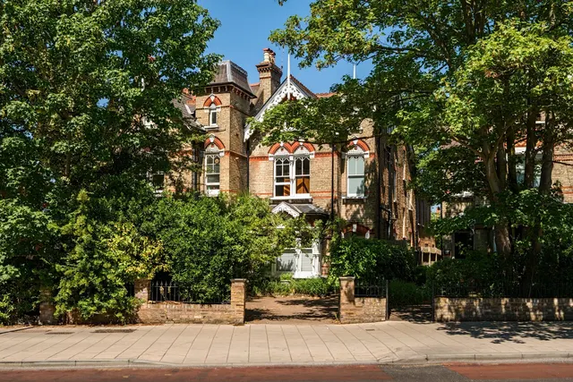 Kingston Hill, Kingston Upon Thames, KT2, photo 1
