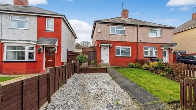 Westbury Road, WS10, photo 1