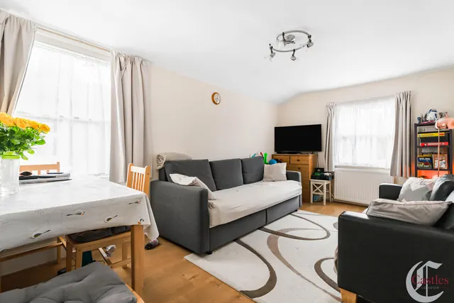 Chelmer Road, Hackney, E9, photo 1