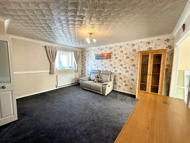 Photo 3 — Brookfield Way, Tipton, DY4
