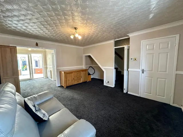 Photo 2 — Brookfield Way, Tipton, DY4