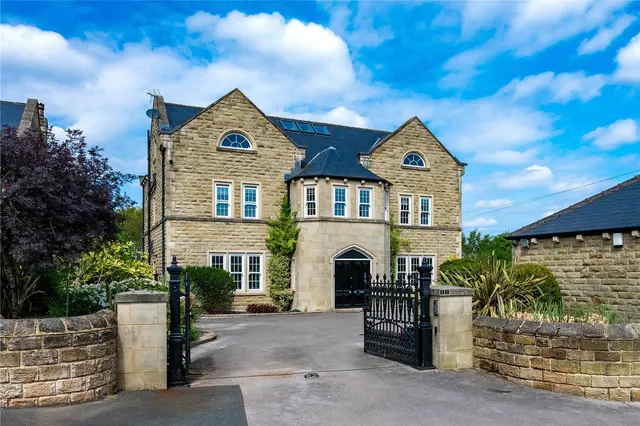 Back Lane, Drighlington, BD11, photo 1