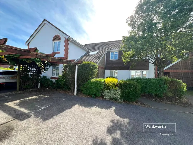 Wentworth Drive, Christchurch, BH23, photo 1
