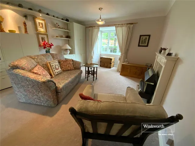 Wentworth Drive, Christchurch, Dorset, BH23, photo 1