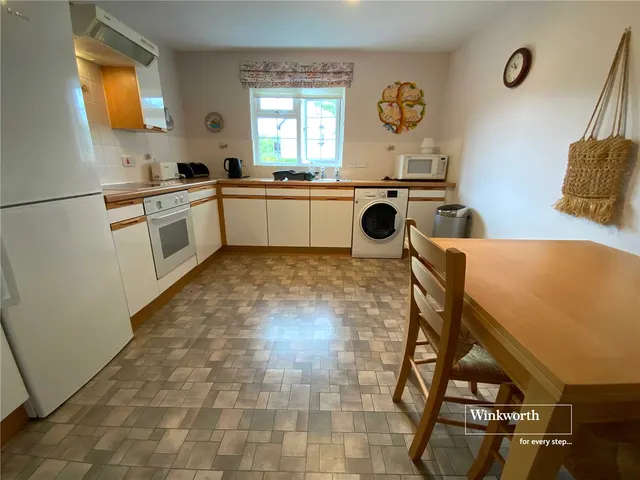 Photo 2 — Wentworth Drive, Christchurch, Dorset, BH23