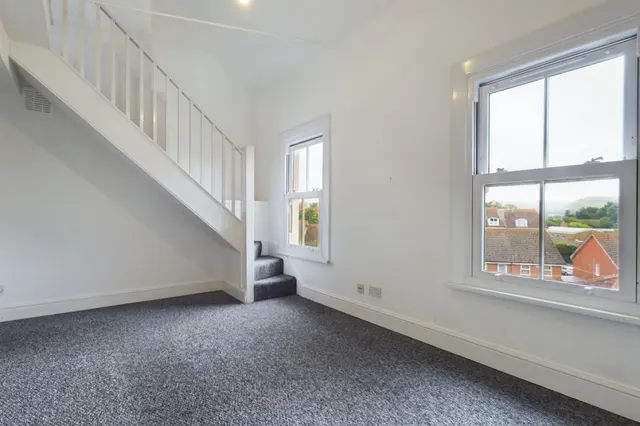 Cheriton Road, Folkestone, CT20, photo 2
