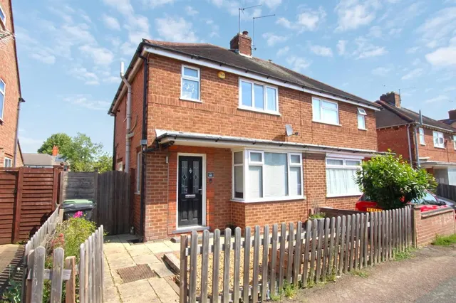 Talbot Road, Rushden, NN10, photo 1