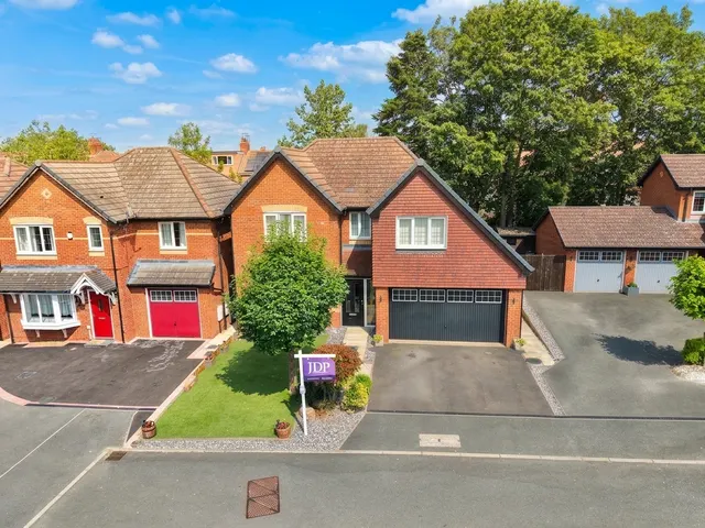 Hornbeam Close, Crewe, CW2, photo 1