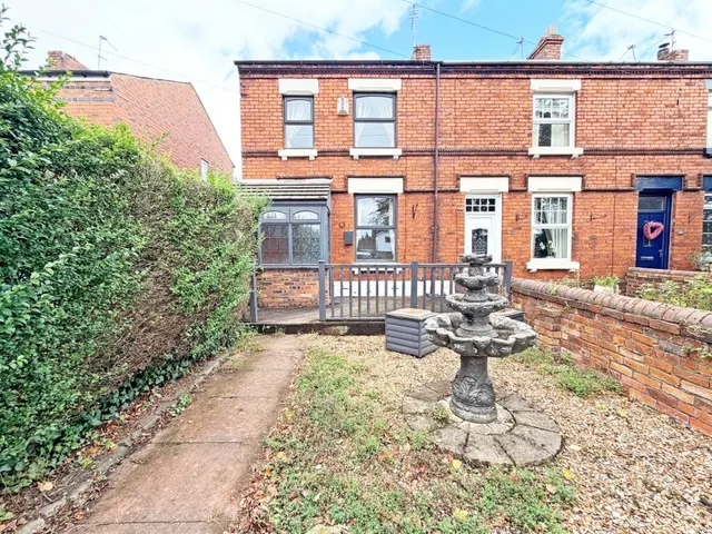 Lunts Heath Road, Widnes, WA8, photo 2
