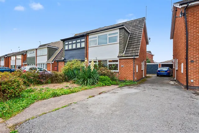 Elswick Drive, Beeston, NG9, photo 1