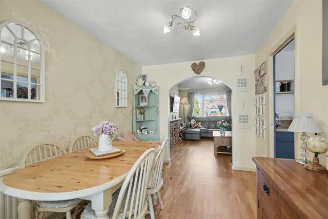 Lathkilldale Crescent, Long Eaton, NG10, photo 3