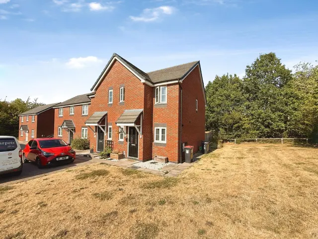 Miners Way, Telford, TF2, photo 1