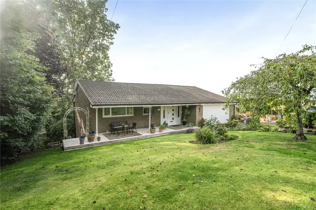Hollowhead Avenue, Wilpshire, BB1, photo 1