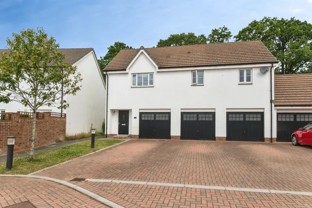 Hawthorn Place, Uffculme, Cullompton, photo 1